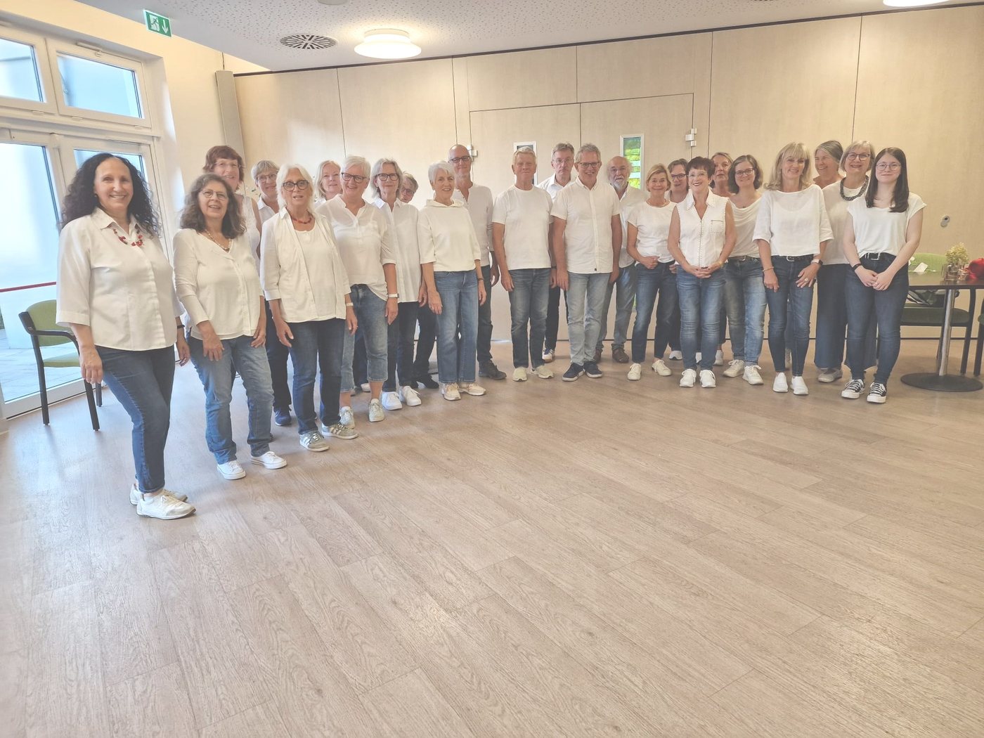 Jazz isses bei einer Outfit-Probe 2025